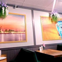 Beautiful arts work on the wall. Beautiful arts work on the wall.