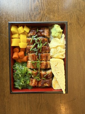 Hiromi sushi by null