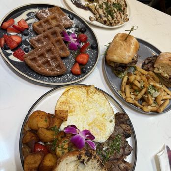 Eggy’s Neighborhood Kitchen - Breakfast & Brunch Near Me - Berkeley, California Eggy’s Neighborhood Kitchen - Breakfast & Brunch Near Me - Berkeley, California
