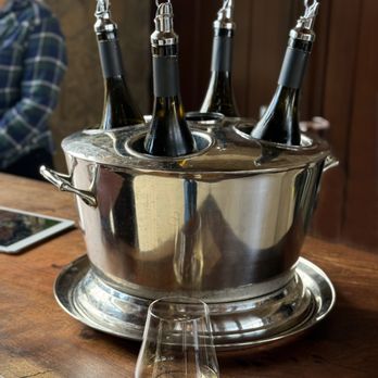 Niner Wine Estates - Wine Tasting Room Near Me - Paso Robles, California