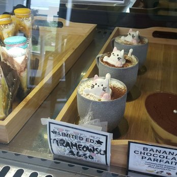 Daan Go Cake Lab - Desserts Near Me - Toronto, Ontario