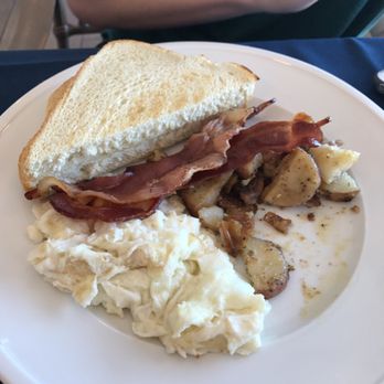 Seascape Restaurant - Breakfast & Brunch Near Me - New Smyrna Beach, Florida
