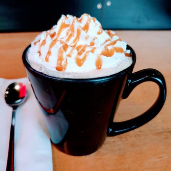 Shipyards Coffee - Caramel macchiato - Coffee & Tea Near Me - North Vancouver, British Columbia Shipyards Coffee - Caramel macchiato - Coffee & Tea Near Me - North Vancouver, British Columbia