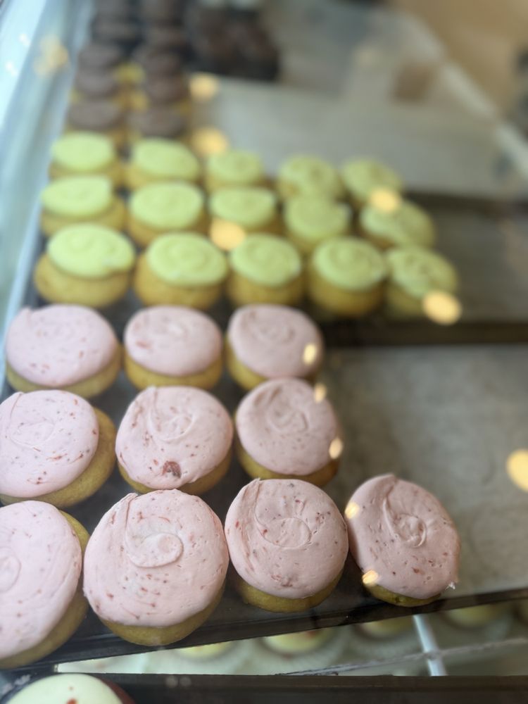 MAKE MY CAKE, New York, New York 2380 Adam Clayton Powell Jr Blvd