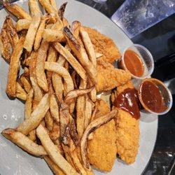 Frederick's Wine and Dine - Chicken fingers and double fries