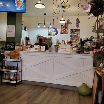 Conversations - Counter - Cafes Near Me - Honolulu, Hawaii