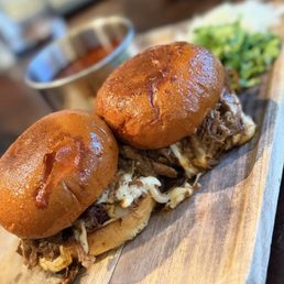 Mini birria pambazo