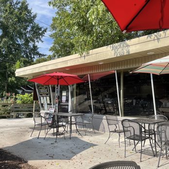 Emma Keys - Outdoor dining - American Near Me - Greensboro, North Carolina Emma Keys - Outdoor dining - American Near Me - Greensboro, North Carolina