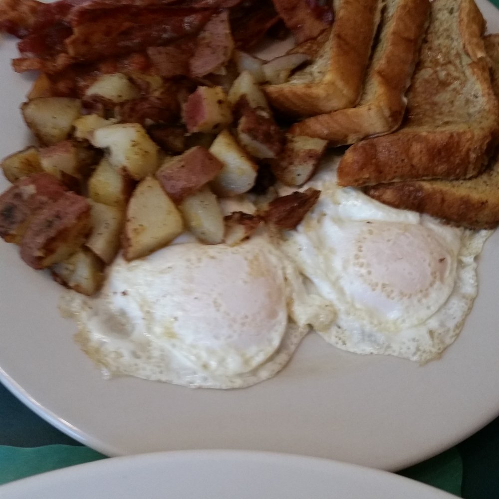 Marlborough Pizza - The Marborough Breakfast - Pizza Near Me - Marlborough, Connecticut Marlborough Pizza - The Marborough Breakfast - Pizza Near Me - Marlborough, Connecticut
