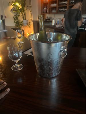 THE TELL ME BAR by null