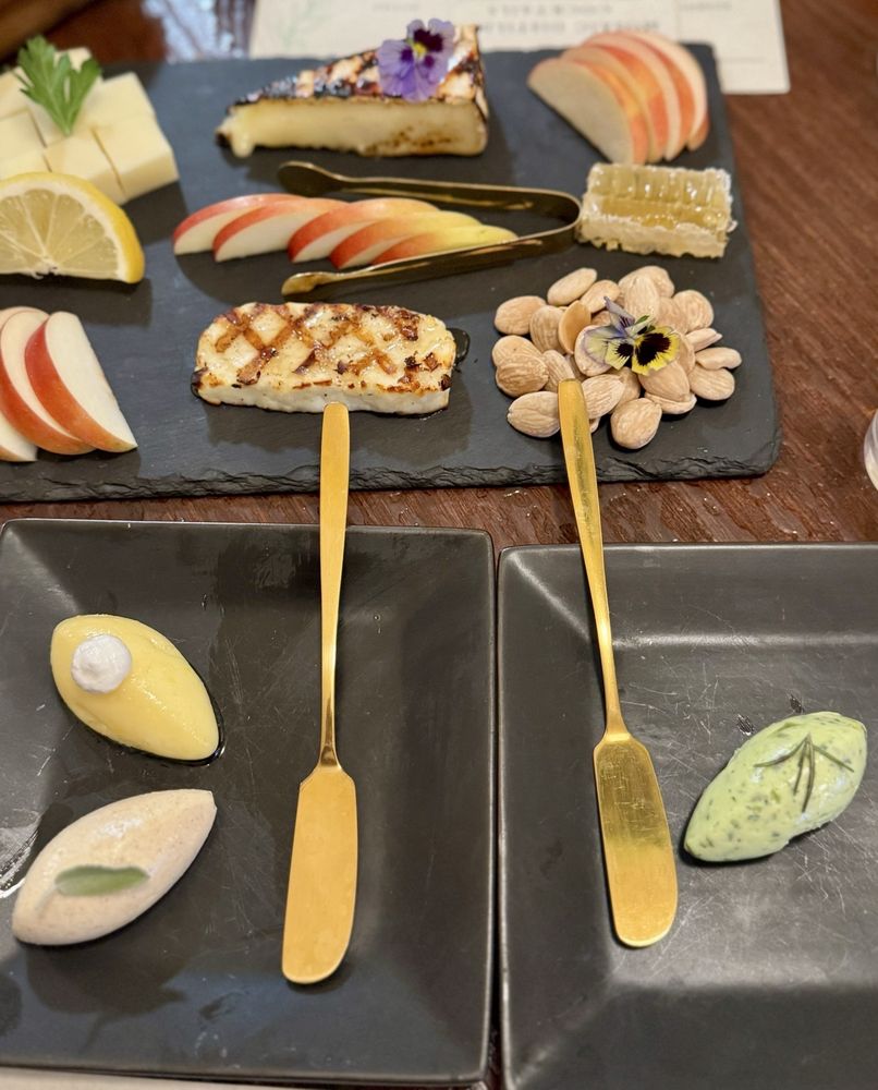 Mosaic Distillery Logo