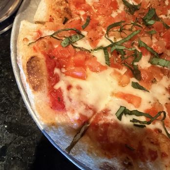 Lambertis Ristorante & Wine Bar - Margherita Pizza - Wine Bars Near Me - Irving, Texas Lambertis Ristorante & Wine Bar - Margherita Pizza - Wine Bars Near Me - Irving, Texas