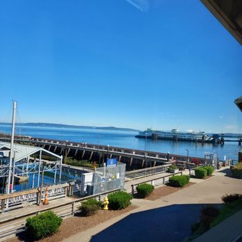 Arnies Restaurant Edmonds - Seafood Near Me - Edmonds, Washington Arnies Restaurant Edmonds - Seafood Near Me - Edmonds, Washington