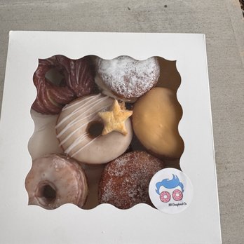 New Hampshire Doughnut - What's in the box? - Donuts Near Me - Bedford, New Hampshire New Hampshire Doughnut - What's in the box? - Donuts Near Me - Bedford, New Hampshire