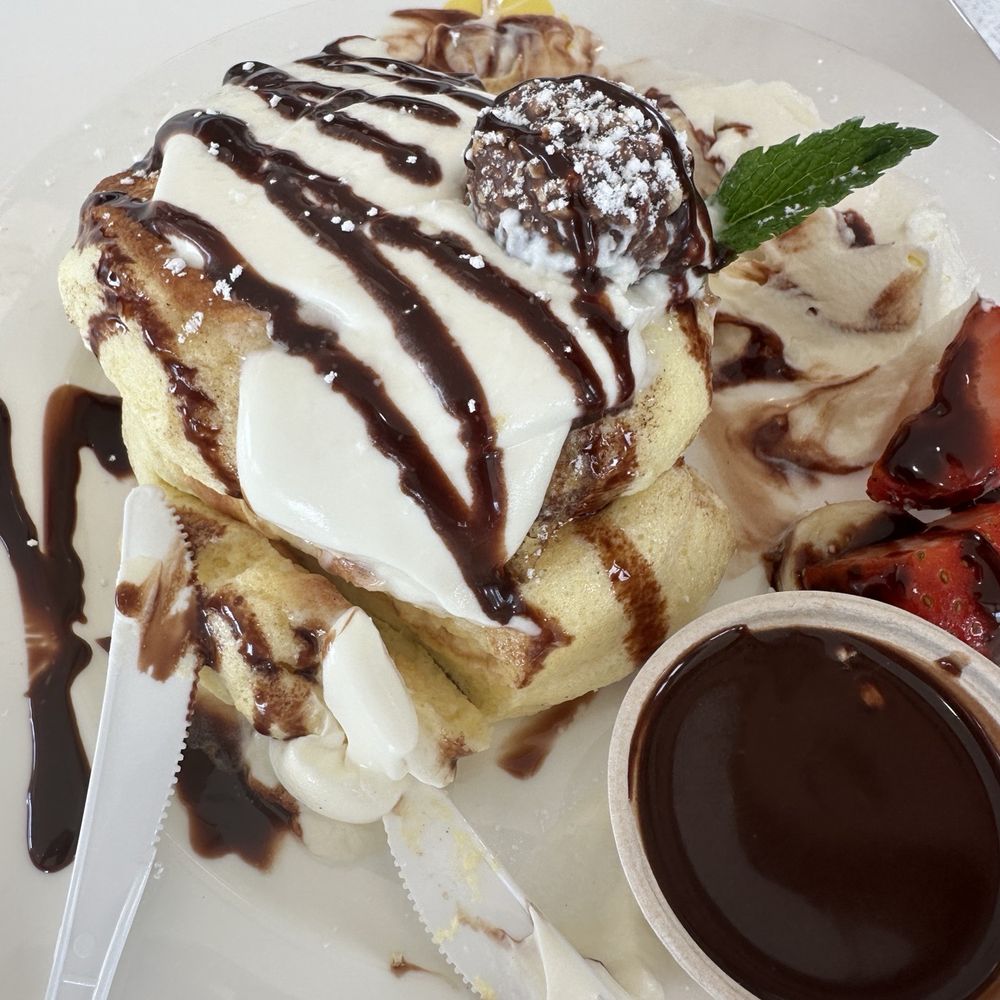Fluffy Fluffy Dessert Cafe - Nutella banana - Desserts Near Me - Orlando, Florida Fluffy Fluffy Dessert Cafe - Nutella banana - Desserts Near Me - Orlando, Florida