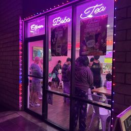 Saturday night , 9:50pm & it is packed .