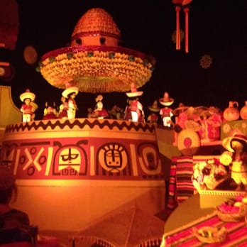 Its A Small World - VIVA LA RAZA VIVA! The Mexican part of its a small world! I feel like eating Carne Asada Chips now.... - Amusement Parks Near Me - Anaheim, California