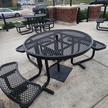 Frenchy’s Chicken - Outdoor dining - Cajun/Creole Near Me - Houston, Texas