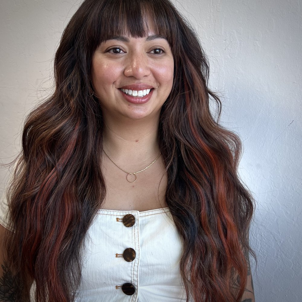 Laura Christopher Hair Artist Logo