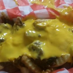 Freakyz Wingz - Chili Cheese Fries (and okra)
