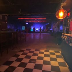 Reggie's 42nd Street Tavern