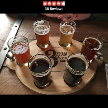 3rd Turn Brewing - Sampler of Hop Farmer IPA, Day Dreamer Wheat IPA, Hefegerste, Boch, Double Haze Porter, and Small Batch Blueberry Habanero Beer - Breweries Near Me - Louisville, Kentucky