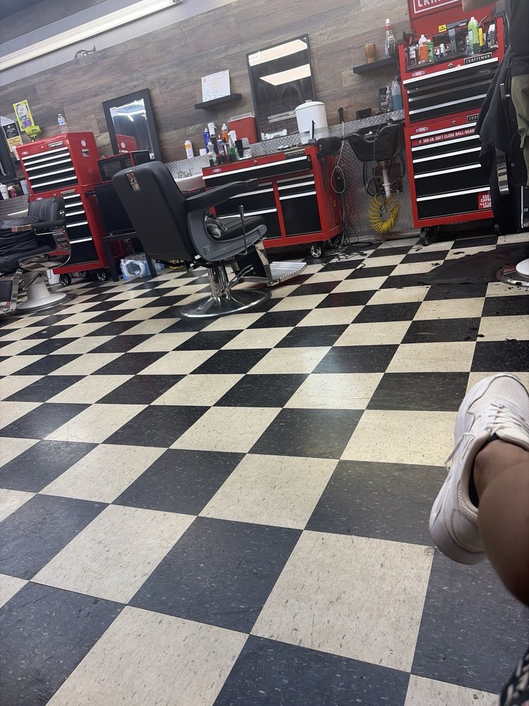 Southern Stylez Barber Shop Logo