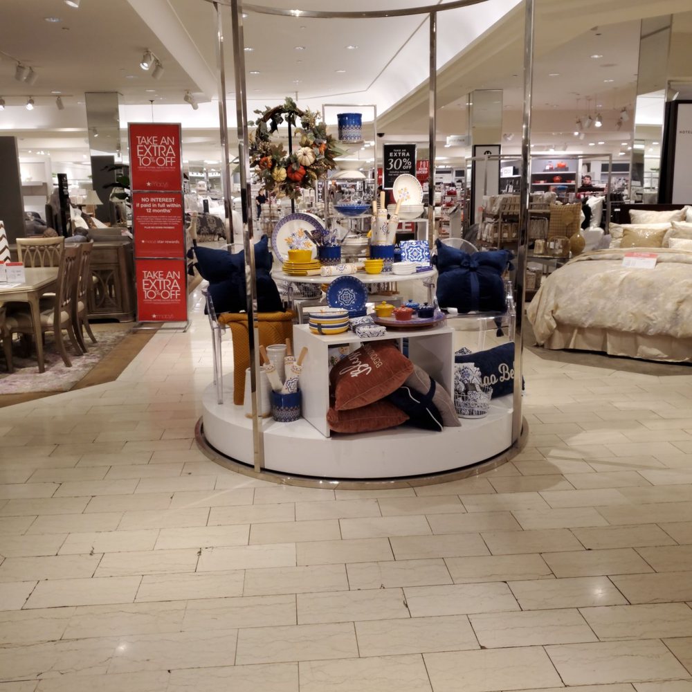 Macy's - Department Stores Near Me - Sherman Oaks, California