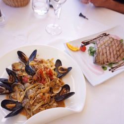 Mediterraneo Ristorante Pizzaria - ウニのパスタと定員さんオススメのマグロステーキ。ほんとにおいしい！！
