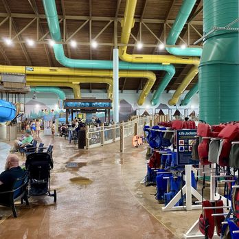 Great Wolf Lodge - Resorts Near Me - Webster, Texas