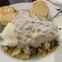 Red Lion Corner Café - Pops biscuits and gravy