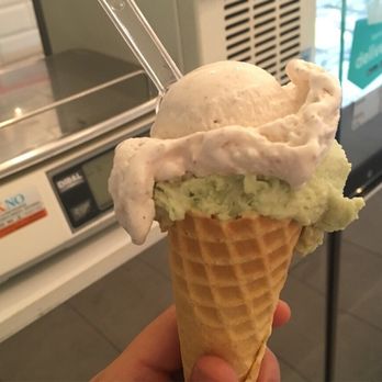 Fatamorgana - Nuts/raisins & Avocado/white wine/ lemon(?) - Ice Cream & Frozen Yogurt Near Me - Rome, RM Fatamorgana - Nuts/raisins & Avocado/white wine/ lemon(?) - Ice Cream & Frozen Yogurt Near Me - Rome, RM