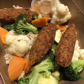 Earthbowl - The orange chicken with steamed vegetables and brown rice. - Vegan Near Me - Tijuana, BCN
