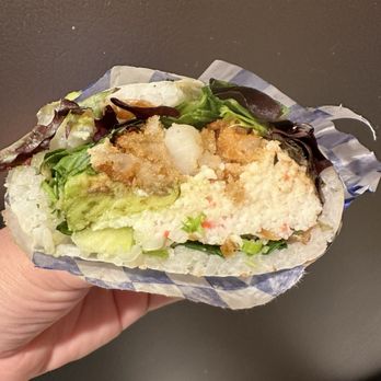 Fish King - Chipotle Shrimp Totorrito that was supposed to come with chipotle sauce and onion sauce, but it had NONE. Dry sushi burrito. Not great. - Seafood Markets Near Me - Glendale, California