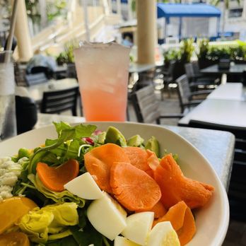 Yard House - Cobb Salad + Strawberry Lemonade - Bars Near Me - Hallandale Beach, Florida Yard House - Cobb Salad + Strawberry Lemonade - Bars Near Me - Hallandale Beach, Florida