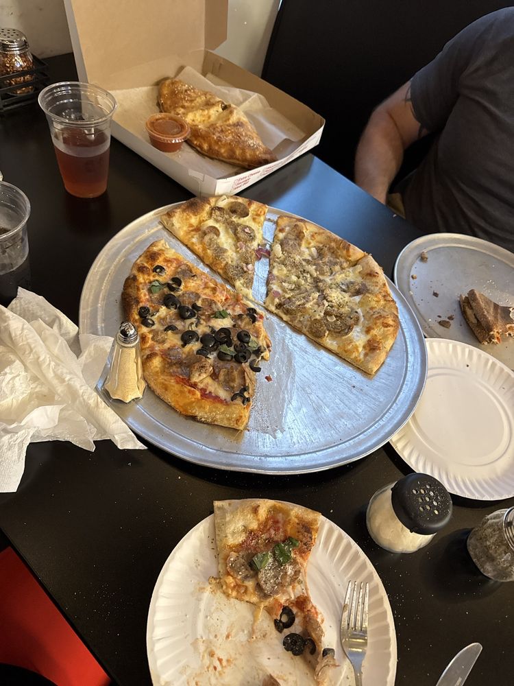 Times Square Pizzeria