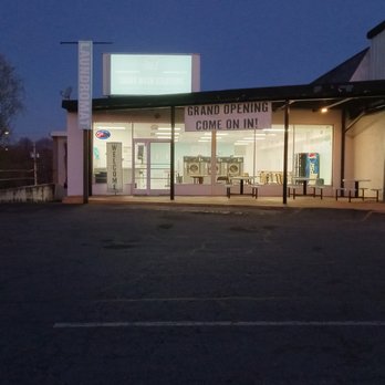 Smart Wash Solutions - Open and 7:00 AM every day. - Laundromat Near Me - Lynchburg, Virginia Smart Wash Solutions - Open and 7:00 AM every day. - Laundromat Near Me - Lynchburg, Virginia