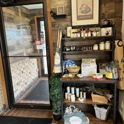 The Falls Cafe - Inside view