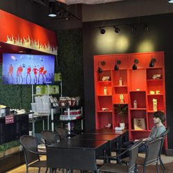 Flaming Kuma - Interior
