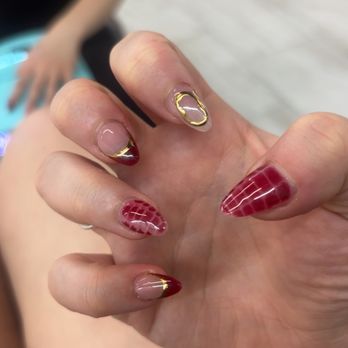 Diamond Nails Spa - Nail Salons Near Me - Boston, Massachusetts