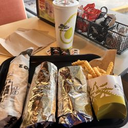 Del Taco - Lots of food...