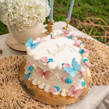 The Cake Shop - Gender Reveal cake - Bakeries Near Me - San Antonio, Texas The Cake Shop - Gender Reveal cake - Bakeries Near Me - San Antonio, Texas