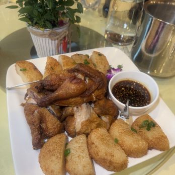 Kim Son - Fried chicken with sweet sticky rice - Vietnamese Near Me - Houston, Texas
