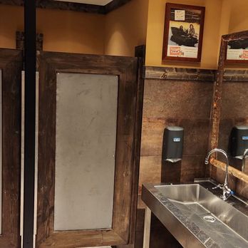 Twin Peaks - Ladies Bathroom - New American Near Me - Brandon, Florida