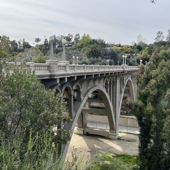 John K Van De Kamp Bridge - Looking at bridge from northeast side - Landmarks & Historical Buildings Near Me - Pasadena, California