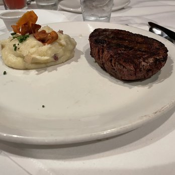 Chart House - Filet Mignon and mashed potatoes - delicious! - Seafood Near Me - Redondo Beach, California Chart House - Filet Mignon and mashed potatoes - delicious! - Seafood Near Me - Redondo Beach, California