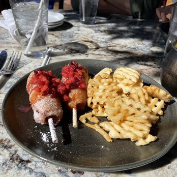 Magic Key Terrace - Magic Key Holder Dining - Wine Bars Near Me - Anaheim, California Magic Key Terrace - Magic Key Holder Dining - Wine Bars Near Me - Anaheim, California