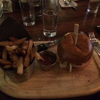 La Cage - Sports Bars Near Me - Montreal, Quebec