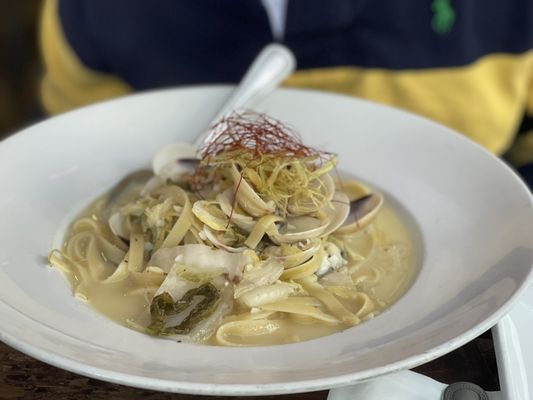 Hungry Crowd by null