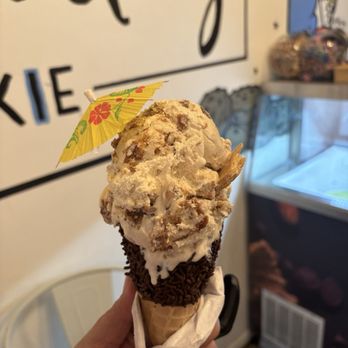 Da’Villas Creme & Cookie - Cinnamon churro - Ice Cream & Frozen Yogurt Near Me - Merchantville, New Jersey Da’Villas Creme & Cookie - Cinnamon churro - Ice Cream & Frozen Yogurt Near Me - Merchantville, New Jersey